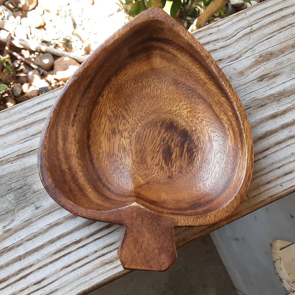 Vintage MCM Monkey Pod Wood Card Suits Spade-shaped Bowl - Picture 2 of 3